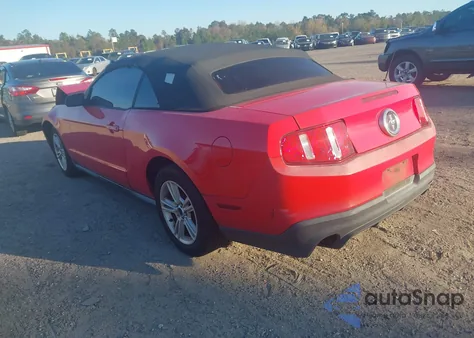 2010 Ford Mustang V6/V6 Premium z USA, uszkodzony, nr VIN 1ZVBP8ENXA5122261